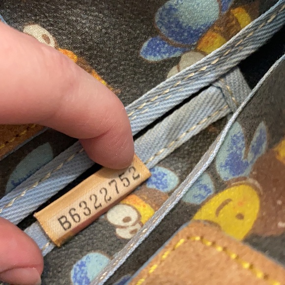 ✨DONATED✨ Dooney and Bourke bag bundle - Picture 14 of 16